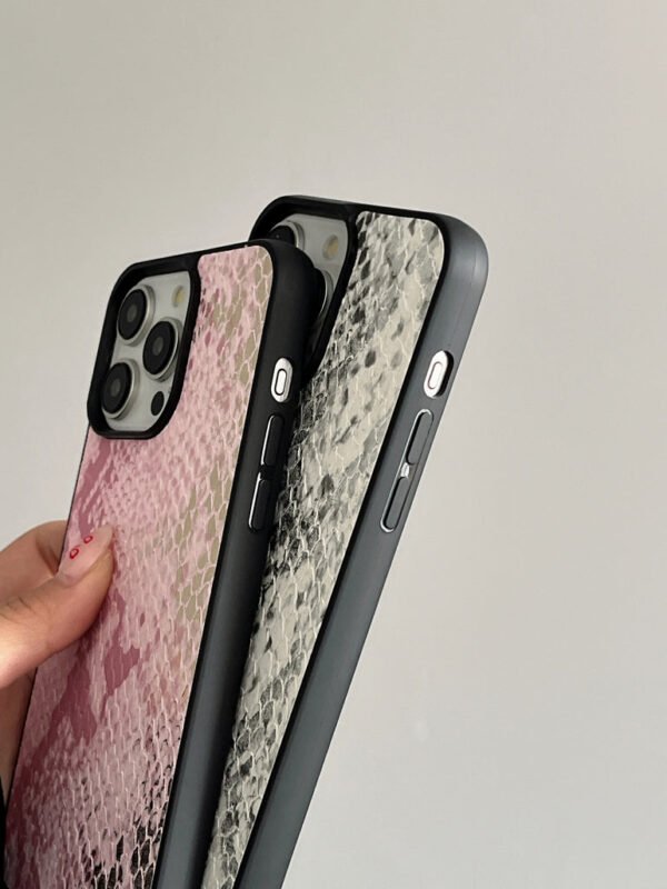 Snake Skin Holograpic iPhone Case With Anti Fall Hand Bracelet - Image 10