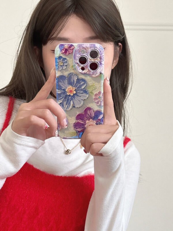 3D Effect Holographic Effect Silicon Case for iPhone With Diamond Camera Protection ( Daisy Family ) - Image 2
